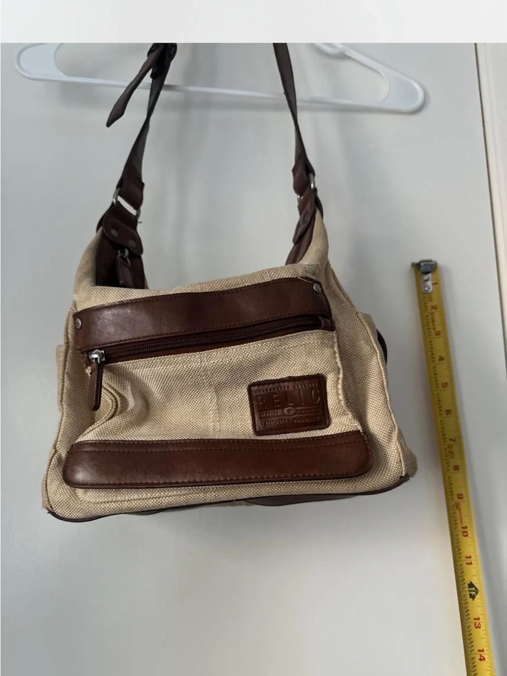 Relic canvas messenger